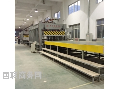 青岛产铝蜂窝板生产设备 制造铝蜂窝板压机与拉伸机图1
