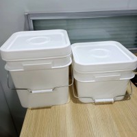 江苏常州塑料桶厂家定制生产食品圆形桶饲料方形桶截齿五金工具盒