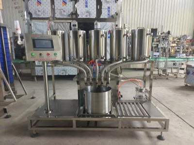 烟台灌装机厂家反应釜定量自动配料系统 定量配料设备液体物灌装机图1