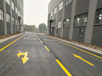 苏州太仓双凤镇马路标线多少钱一米 苏州马路边线施工图2
